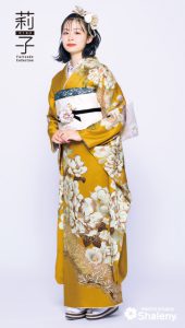 莉子着用の振袖-黄色|成人式の新作振袖ご紹介 RK-05