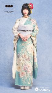 あのちゃん着用の振袖-水色|成人式の新作振袖ご紹介 ANO-001