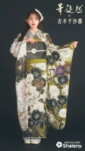 “華徒然 × 吉木千沙都”の振袖-うぐいす色|成人記念の新作振袖ご紹介 HT-162