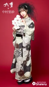九重 × 中村里砂の振袖-白|成人記念の新作振袖ご紹介 RN-572