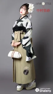 “JAPAN STYLE×中村里砂”の卒業式袴レンタル|卒業式の袴ご紹介 JN-51