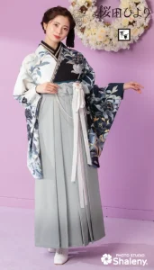 “桜田ひより × 百華”の卒業式袴レンタル|卒業式の袴ご紹介 J-1