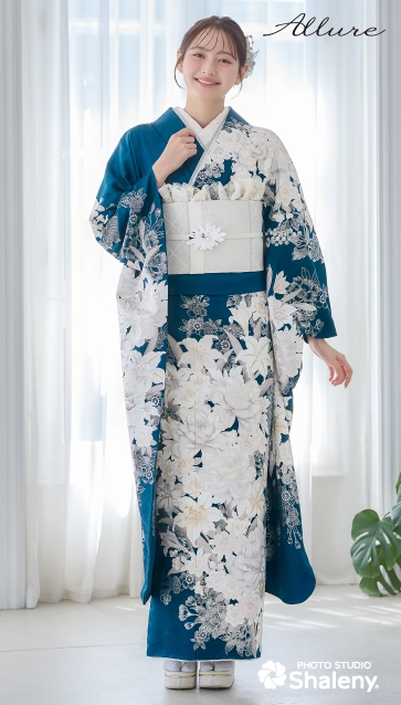 加藤 栞 ×Allure（アリュール）の振袖-青|成人記念の新作振袖ご紹介　AL-315
