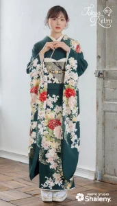 “らんちゃん”着用の振袖-緑|成人記念の新作振袖ご紹介 TR-709