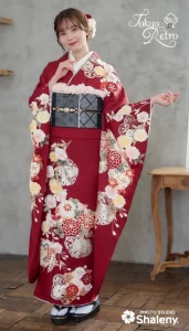 “マーシュ彩ちゃん”着用の振袖-赤|成人記念の新作振袖ご紹介 TR-715
