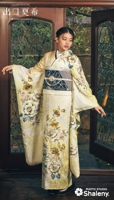 “出口夏希”ちゃんの振袖-ベージュ｜成人記念の新作振袖ご紹介　DN-05