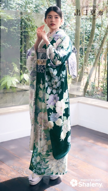 “出口夏希”ちゃんの振袖-緑｜成人記念の新作振袖ご紹介　DN-211