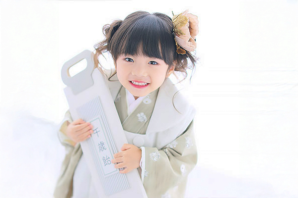 シャレニーで衣裳選択、髪型、メイクをして七五三撮影行った3歳の女の子｜写真撮影をした親子の感想③
