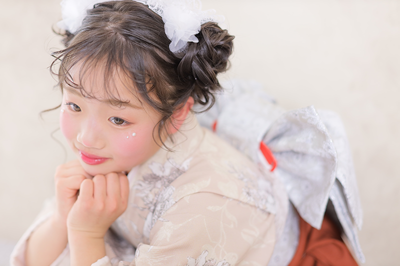 シャレニーで衣裳選択、髪型、メイクをして七五三撮影行った7歳の女の子｜写真撮影をした親子の感想4