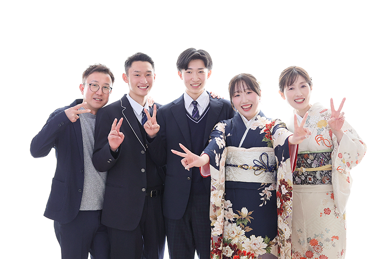 【振袖スタジオ撮影プラン】2027年・2028年 成人必見のシャレニー公式・成人式 前撮り｜スタジオ写真撮影の注目ポイント④｜家族写真撮影も無料！